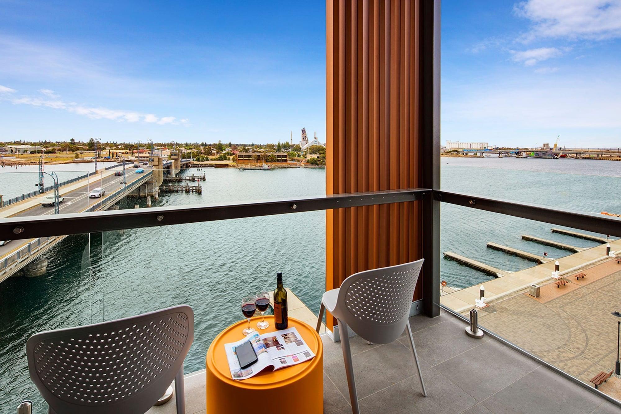 Quest Port Adelaide Aparthotel Buitenkant foto